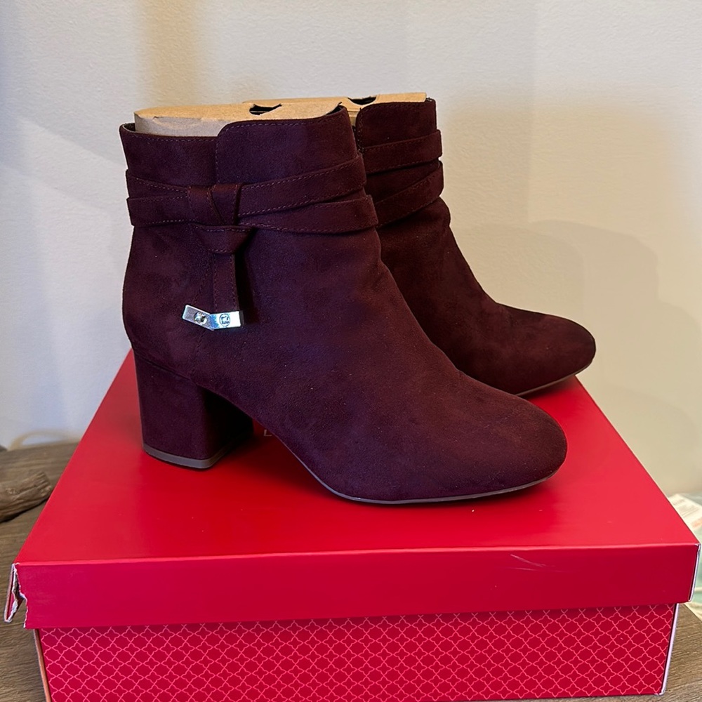 Like New Takiso Burgundy Block Heel Booties - Size 9 Wide 9W